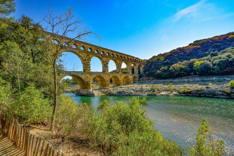 Camping Pont Du Gard 768x512