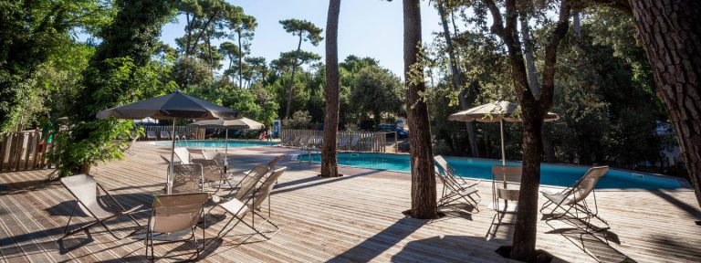 Camping Huttopia Oléron les Pins in Saint Trojan les Bains  768x288