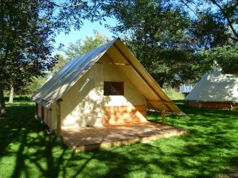 Camping Les Chelles lodgetent huren 768x576