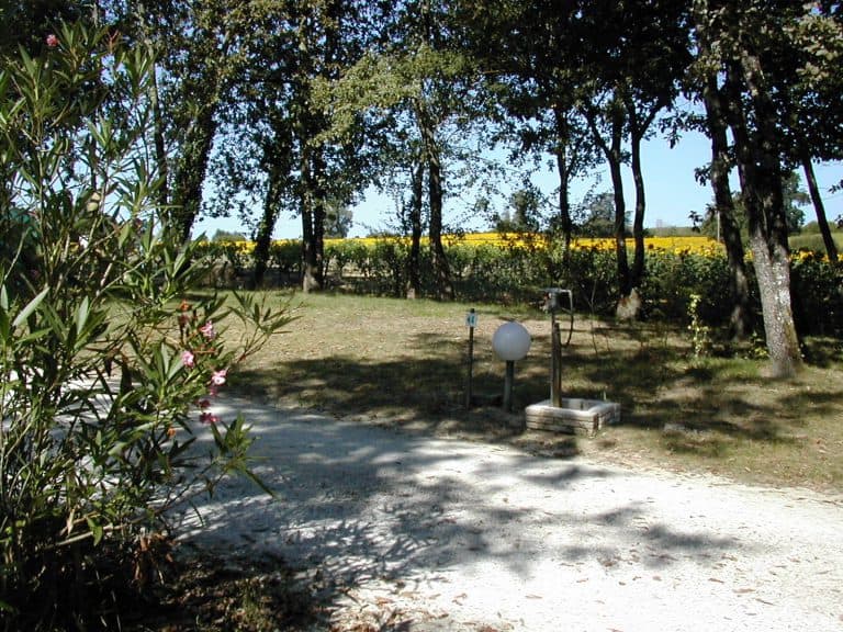 Camping La Vallée De Gardeleau staanplaats 768x576