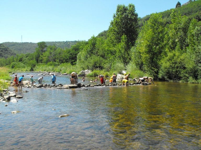 Camping Les Acacias Ardeche rivier le Doux 768x576